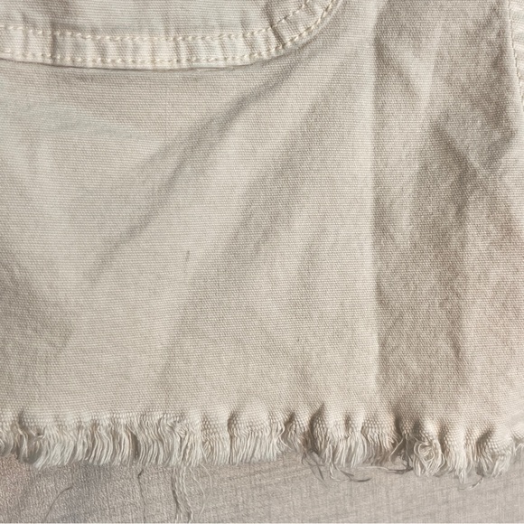 American‎ Eagle Khaki 3in Chino Shorts Floral Embroidered Women’s Size 10 Frayed - Picture 10 of 11